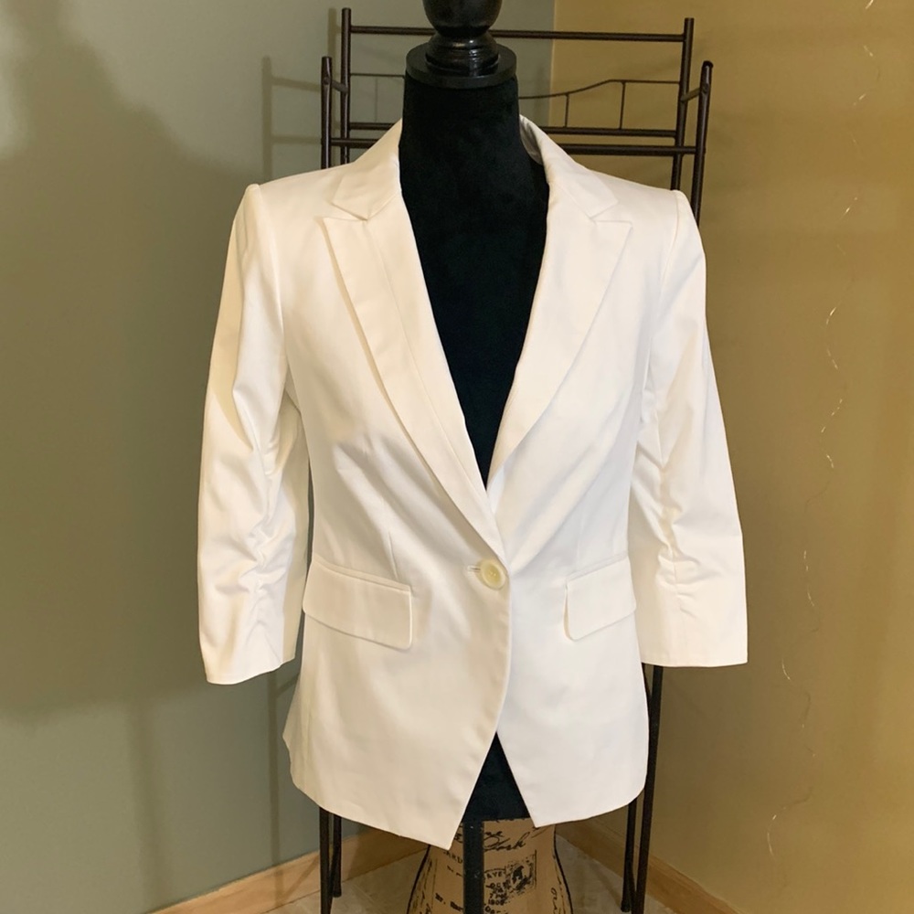 THE LIMITED WHITE BLAZER SZ 8